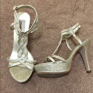 Dyeables Gold Glitter Strapped Heel